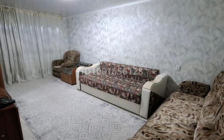 1-комнатная квартира · 35 м² · 8/9 этаж, Республики 16/2 за 8 000 ₸ в Караганде, Казыбек би р-н — фото 2