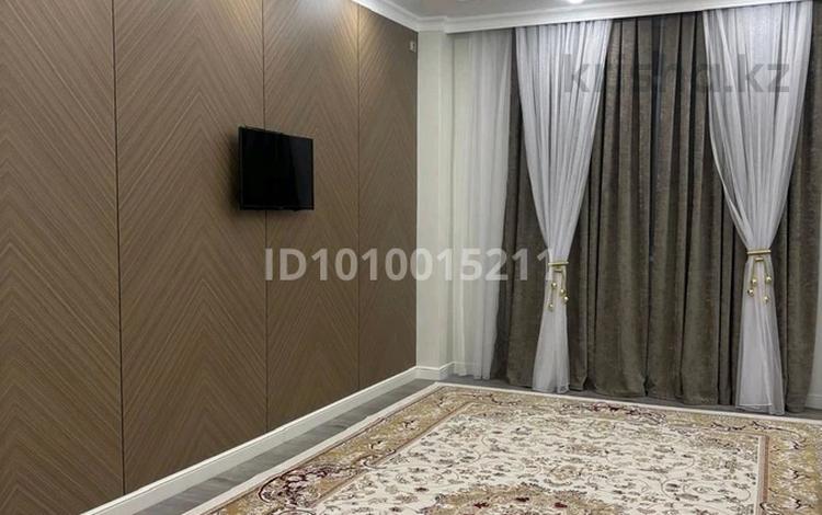 2-комнатная квартира · 80 м² · 1/10 этаж, 16-й мкр 93 — Напротив ТД Байтерек за 15 000 ₸ в Актау — фото 2