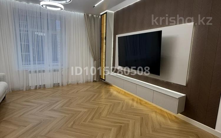 4-бөлмелі пәтер · 125 м² · 4/10 қабат, Юго-Восток ш/а., Ашимова 13, бағасы: 95 млн ₸ в Караганде, Казыбек би р-н — фото 2