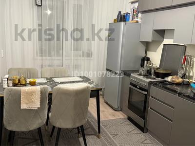 2-бөлмелі пәтер · 57 м² · 1/5 қабат, Строителей 49, бағасы: 14.8 млн ₸ в Аксу