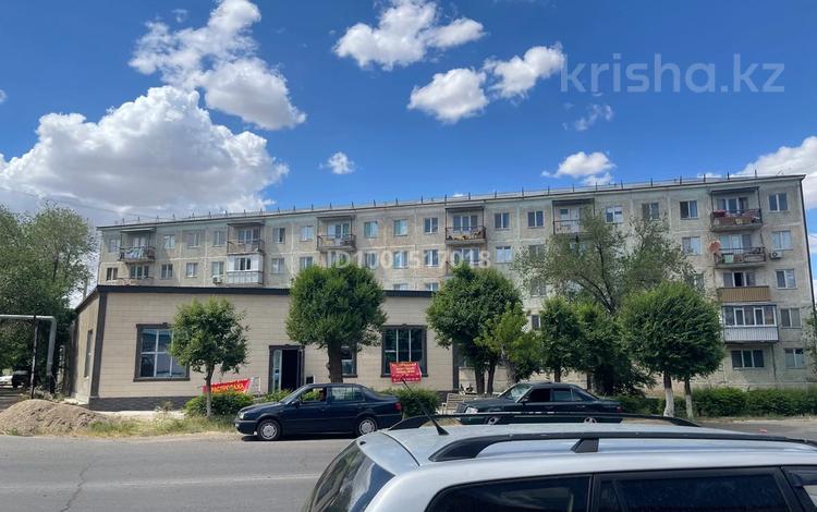 1-комнатная квартира · 45 м² · 5/5 этаж, Микр 1 7 за 4.3 млн 〒 в Жанатасе — фото 2