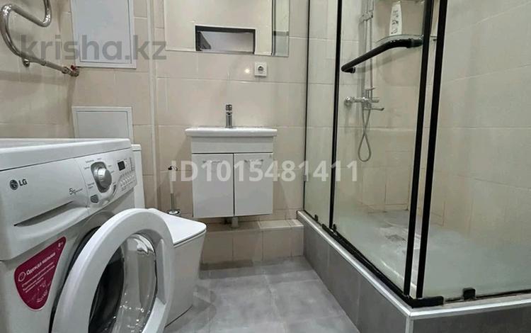 1-комнатная квартира · 40 м² · 1/9 этаж, Кайым Мухамедханов 21/2 за 250 000 ₸ в Астане, Нура р-н — фото 2