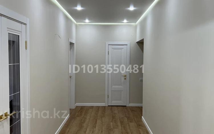 3-комнатная квартира · 89.2 м² · 3/9 этаж, мкр. Алтын орда 24 А — Тауелсиздик за 40.5 млн ₸ в Актобе — фото 2