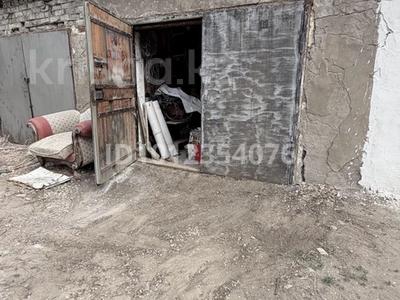 Гараж · 20 м² · Гарышкерлер 15 — Гарышкерлер 15 а,сзади шестиэтажки за 4.5 млн ₸ в Жезказгане