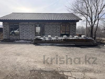 Отдельный дом · 4 комнаты · 110 м² · 16 сот., Дружбы народов 47 — Угол ул. Вартаняна за 50 млн ₸ в Усть-Каменогорске