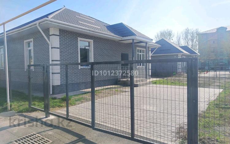 Отдельный дом · 2 комнаты · 96 м² · 5 сот., Рыхымбаева 2 за ~ 40.3 млн ₸ в  — фото 2