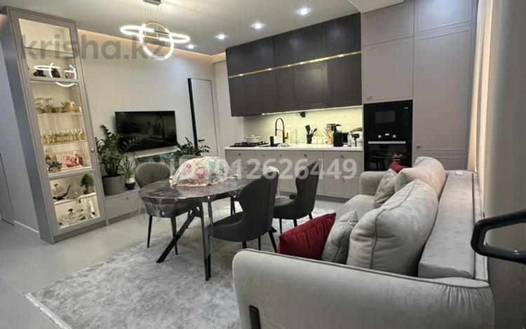 5-бөлмелі пәтер · 240 м² · 3/3 қабат, мкр Алмас 238 — Момышулы/шаляпина, бағасы: 3 млн ₸ в Алматы, Ауэзовский р-н — фото 2