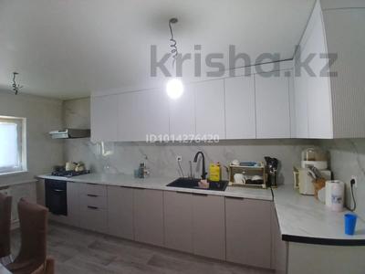Жеке үй · 4 бөлме · 180 м² · 10 жүзд., Рахат2-15 коше 93, бағасы: 17.5 млн ₸ в Жанаозен
