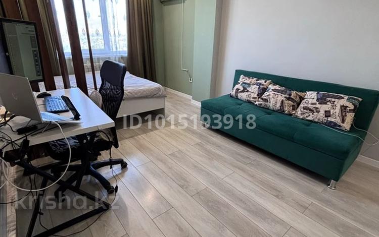 1-комнатная квартира · 42 м² · 12/13 этаж, Есенова 160/3 за 300 000 ₸ в Алматы, Жетысуский р-н — фото 2