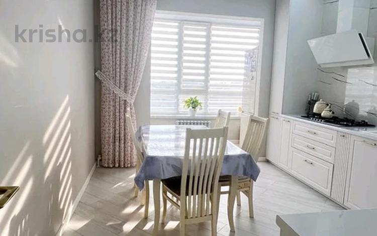 4-комнатная квартира · 115 м² · 3/3 этаж, жазира за 51.5 млн ₸ в Уральске — фото 2