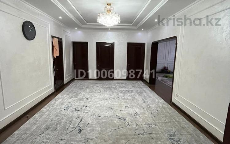 Отдельный дом · 8 комнат · 327 м² · 10 сот., Переулок Абая 2 — Жангозина за 85 млн ₸ в Каскелене — фото 2