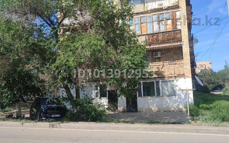 5-комнатная квартира · 150 м² · 1/5 этаж, Дружба Народов 4/1 82 — Озера, кафе магазин, баня за 20 000 ₸ в Приозёрске — фото 2