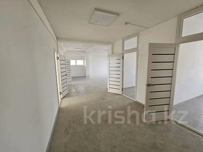 Свободное назначение, офисы, салоны красоты, медцентры и аптеки, образование, развлечения, конференц-залы, кабинеты и рабочие места, студии · 557 м² за 3.6 млн 〒 в Алматы, Бостандыкский р-н