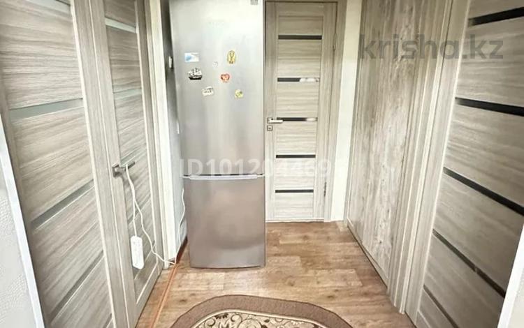 2-бөлмелі пәтер · 52 м² · 5/5 қабат, мкр Алатау 6, бағасы: 15 млн ₸ в Таразе — фото 2