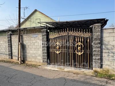 Отдельный дом · 4 комнаты · 100 м² · 6 сот., Огарева 2л — 8 минут ходьбы от аэропорта за 63.5 млн ₸ в Алматы, Турксибский р-н