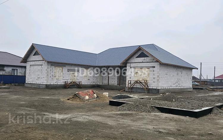Отдельный дом · 4 комнаты · 215 м² · 8 сот., мкр Ракуша, Сунгат Масалимов 13 — 8-я улица за 25 млн ₸ в Атырау — фото 4