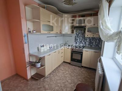 3-бөлмелі пәтер · 60 м² · 3/5 қабат, Камзина 37, бағасы: 12 млн ₸ в Аксу