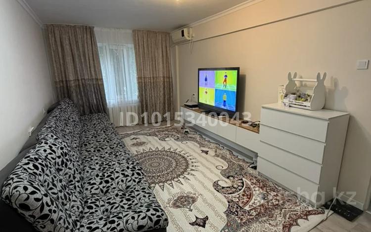 2-комнатная квартира · 44 м² · 1/5 этаж, парк победы 43 — напротив парка Победы за 16 млн ₸ в Атырау, мкр Авангард-3 — фото 2