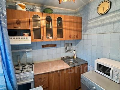 2-комнатная квартира · 42 м² · 1/4 этаж, мкр №3 за 25 млн ₸ в Алматы, Ауэзовский р-н