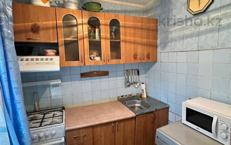 2-комнатная квартира · 42 м² · 1/4 этаж, мкр №3 за 25 млн ₸ в Алматы, Ауэзовский р-н — фото 9