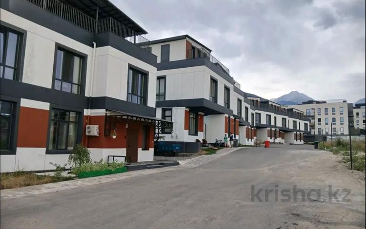 5-комнатная квартира · 270 м² · 1/3 этаж, Салыкова 48 за 105 млн ₸ в Алматы, Бостандыкский р-н — фото 4