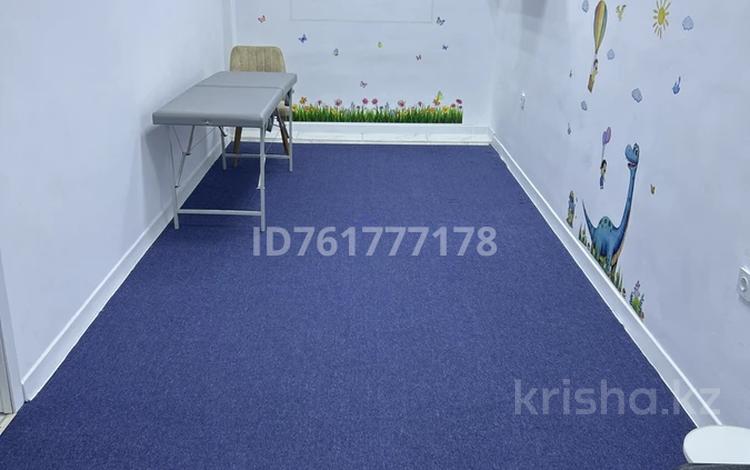 Кабинеты и рабочие места · 87 м² за 300 000 ₸ в Актау, 18А мкр — фото 2