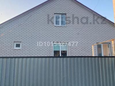 Отдельный дом · 4 комнаты · 200 м² · 10 сот., Акжелен 4 за 250 000 ₸ в Актобе, жилой массив Заречный-3