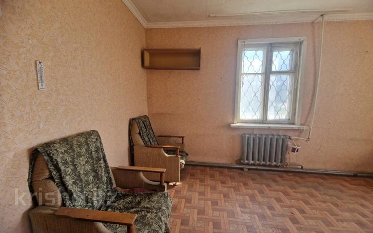 3-комнатная квартира, 68 м², 1/2 этаж, Рыскулова за 6.8 млн 〒 в Семее — фото 8