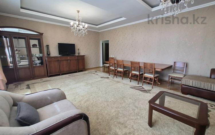 2-комнатная квартира · 100 м² · 3/12 этаж, Динмухаммед Кунаев 12 за 450 000 ₸ в Астане, Есильский р-н — фото 2