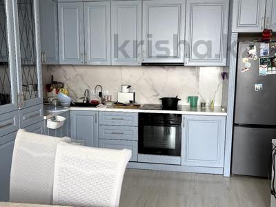 3-комнатная квартира · 118 м² · 16/21 этаж, Кабанбай батыра 29 за 65 млн 〒 в Астане, Нура р-н