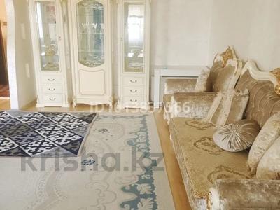 4-комнатная квартира · 105 м² · 6/6 этаж, мкр Кокжиек 21 за 300 000 ₸ в Алматы, Жетысуский р-н