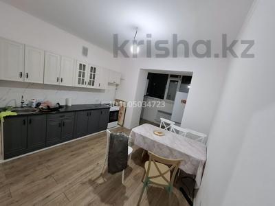 2-комнатная квартира · 72 м² · 2/5 этаж, мкр. Алтын орда 40 за 180 000 ₸ в Актобе