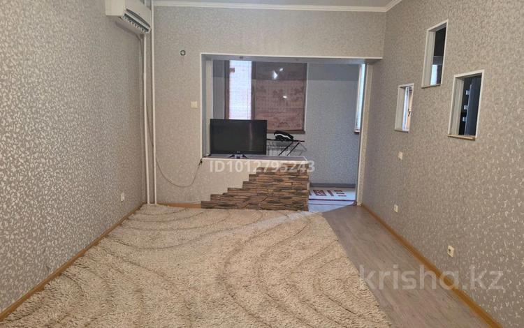 1-бөлмелі пәтер · 42 м² · 3/5 қабат, 28-й мкр 27, бағасы: 12 млн ₸ в Актау — фото 2