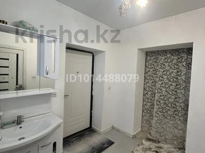 Жеке үй · 4 бөлме · 200 м² · 12 жүзд., Самал 6 ул 55/1, бағасы: 18 млн ₸ в Батыре