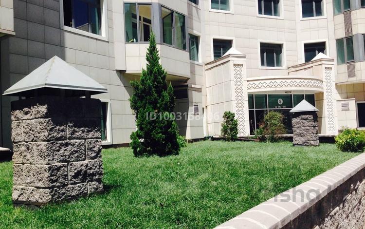 3-бөлмелі пәтер · 105 м² · 6/16 қабат, Абая 150/230, бағасы: 84.5 млн ₸ в Алматы, Бостандыкский р-н — фото 2