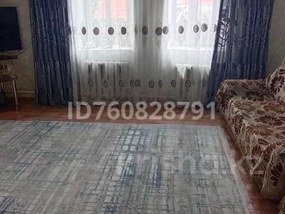 Продажа домов и дачи в Абай обл.: Отдельный дом · 3 комнаты · 80 м² · 10 сот., Шайханкари 36 за 12 млн 〒 Отдельный дом · 3 комнаты · 80 м² · 10 сот., Шайханкари 36 за 12 млн 〒 в