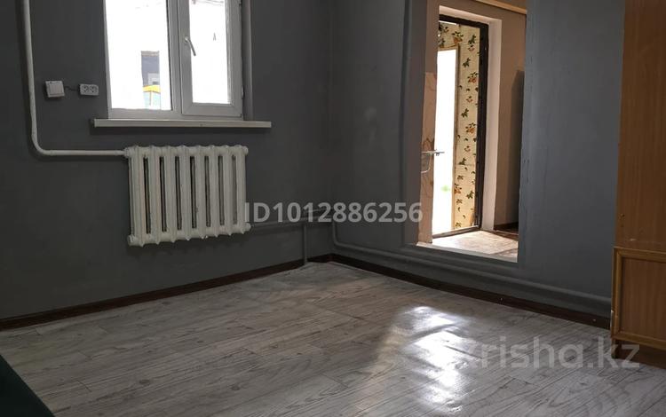 Жеке үй · 2 бөлме · 40 м², Тулебаева 22, бағасы: 80 000 ₸ в  — фото 2