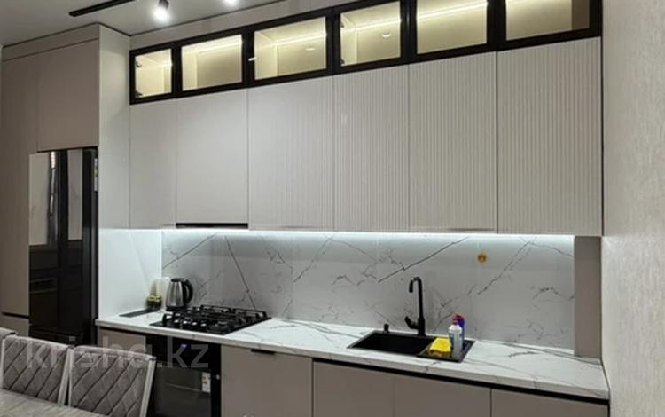 2-бөлмелі пәтер · 70 м² · 3/5 қабат, мкр. Алтын орда, Алтын Орда 24 А — Ғазиза Жұбанова мен Тәуелсіздіктің қиылысы, бағасы: 18 000 〒 в Актобе — фото 10