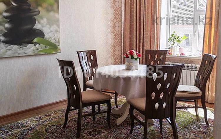 3-бөлмелі пәтер · 80 м² · 3/3 қабат, "Шығыс 2" ш/а. 361, бағасы: 23 млн ₸ в Актау, мкр "Шыгыс 2" — фото 4