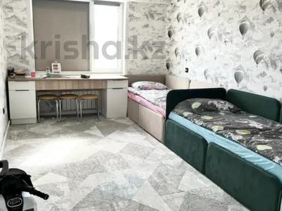 3-бөлмелі пәтер · 81 м² · 9/9 қабат, Увалиева 8/1, бағасы: 33.7 млн ₸ в Усть-Каменогорске