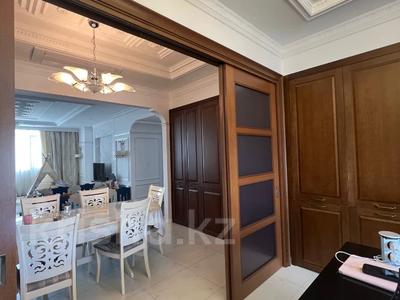 5-комнатная квартира · 257 м² · 22/33 этаж, Байтурсынова 9 за 265 млн 〒 в Астане, Алматы р-н