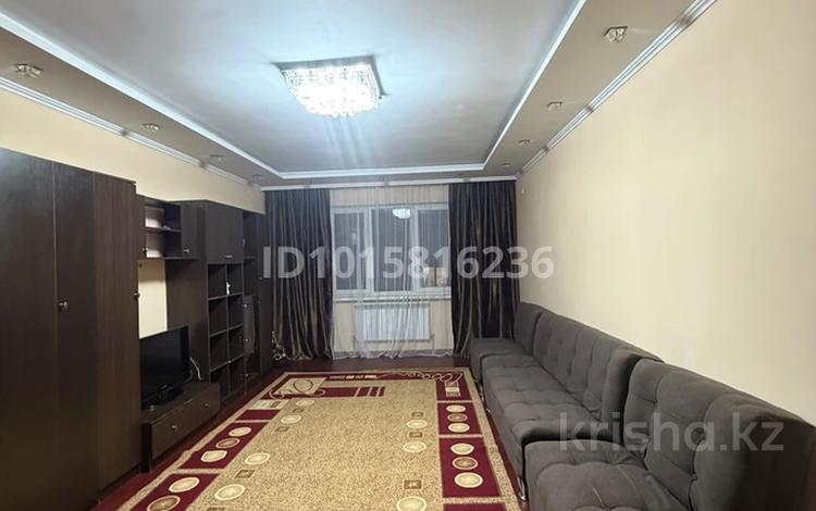 2-бөлмелі пәтер · 85 м² · 3/16 қабат, Торайгырова 19а, бағасы: 400 000 ₸ в Алматы, Бостандыкский р-н — фото 2