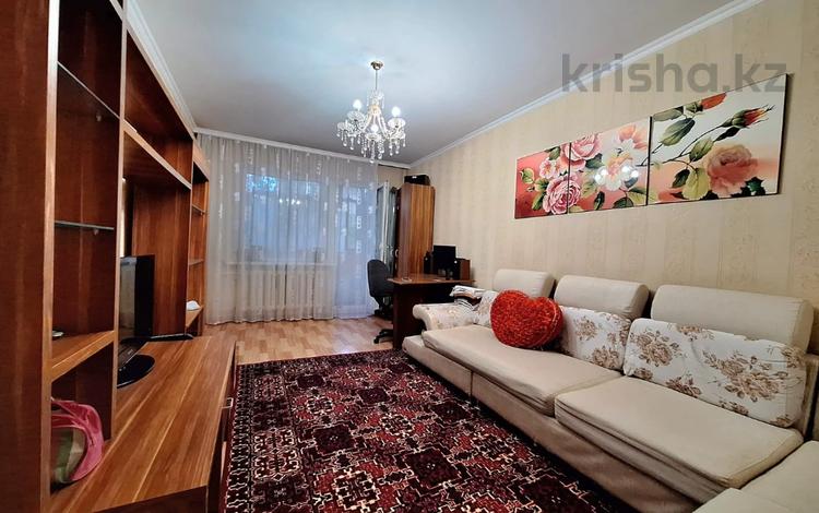 3-бөлмелі пәтер, 62 м², 2/5 қабат, Майкудук, Майкудук, 16й микрорайон, бағасы: 16 млн 〒 в Караганде, Алихана Бокейханова р-н — фото 2