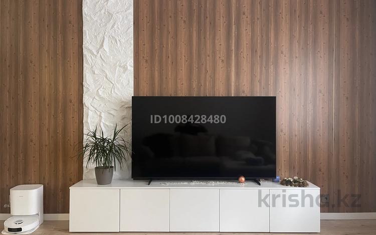 2-комнатная квартира · 90 м² · 3/9 этаж, Достык 10 за 46 млн ₸ в Астане, Есильский р-н — фото 2