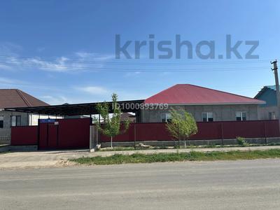 Отдельный дом · 4 комнаты · 144 м² · 8 сот., мкр Кайнар, Таскала 3 ул 17 64 за 26 млн 〒 в Атырау