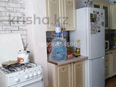 2-бөлмелі пәтер, 80 м², 4/5 қабат, 3 мкр 39 — Құлсары қаласы 3 мкр 39 домнан 2 бөлмелі үй сатылады.Үй сквозной, бағасы: 8.5 млн 〒 в Кульсары