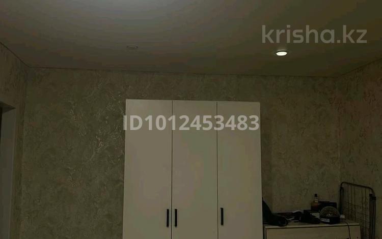 1-бөлмелі пәтер · 33 м² · 1/5 қабат, Локомотивная 157 — Магазин Радуга, бағасы: 6.5 млн ₸ в Караганде — фото 2