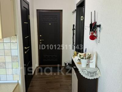 1-комнатная квартира · 34 м² · 3/9 этаж, 5 микрорайон 20 — Остановка Казахстан, магазин Пешеход (бывш лидер) за 21 млн ₸ в Аксае