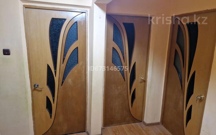 4-комнатная квартира · 73 м² · 3/5 этаж, Привокзальный-3А мкр 16а — Находится возле школы 27 за ~ 19 млн ₸ в Атырау, мкр Привокзальный-3А — фото 2