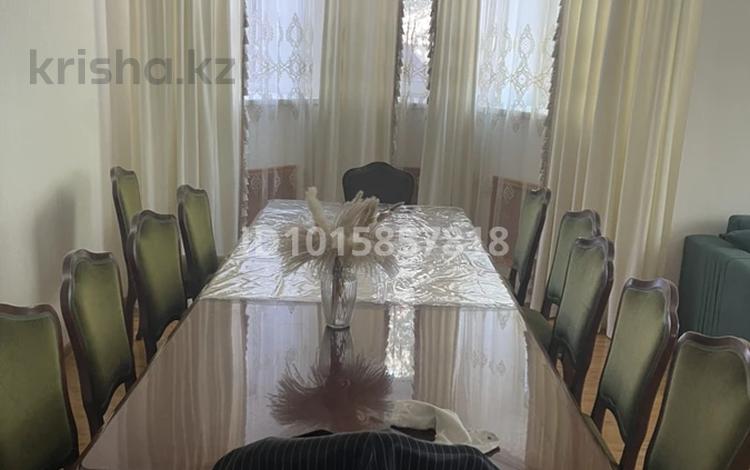 5-комнатная квартира · 196 м² · 2/9 этаж, Исы Байзакова 133 за 60 000 ₸ в Павлодаре — фото 2